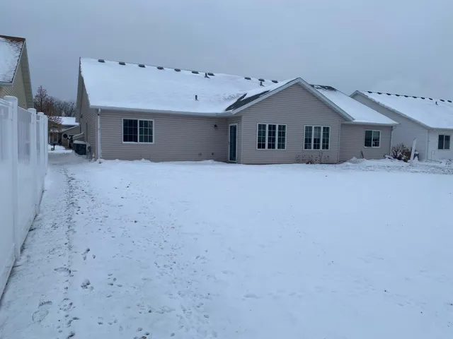 $250,000 | 606 32nd Street North, Moorhead, MN 56560