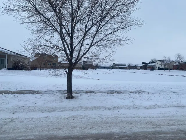 $250,000 | 606 32nd Street North, Moorhead, MN 56560