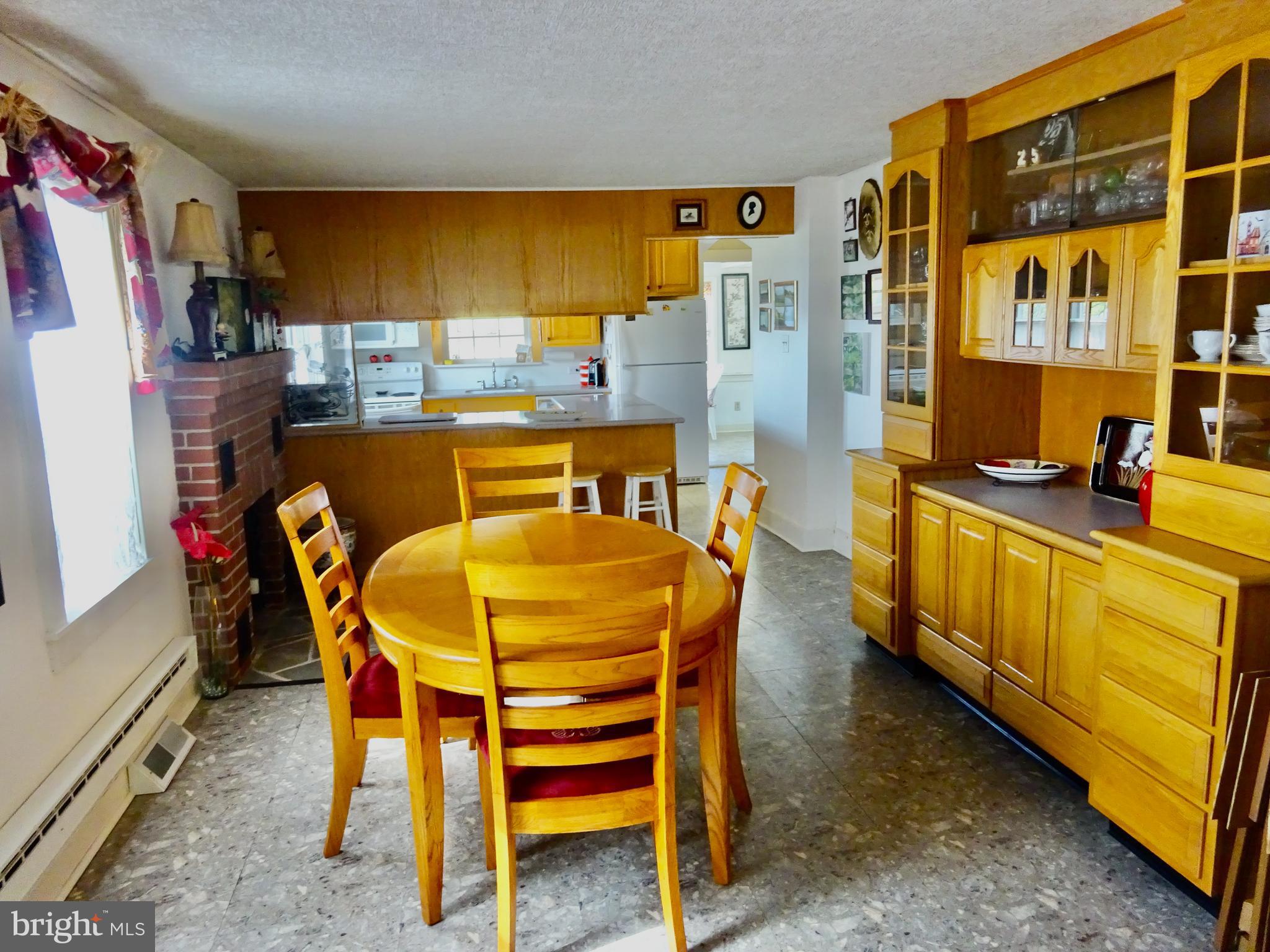 371 Wegman Road Reading, PA 19606 - Photo 13 of 113 Dining Room