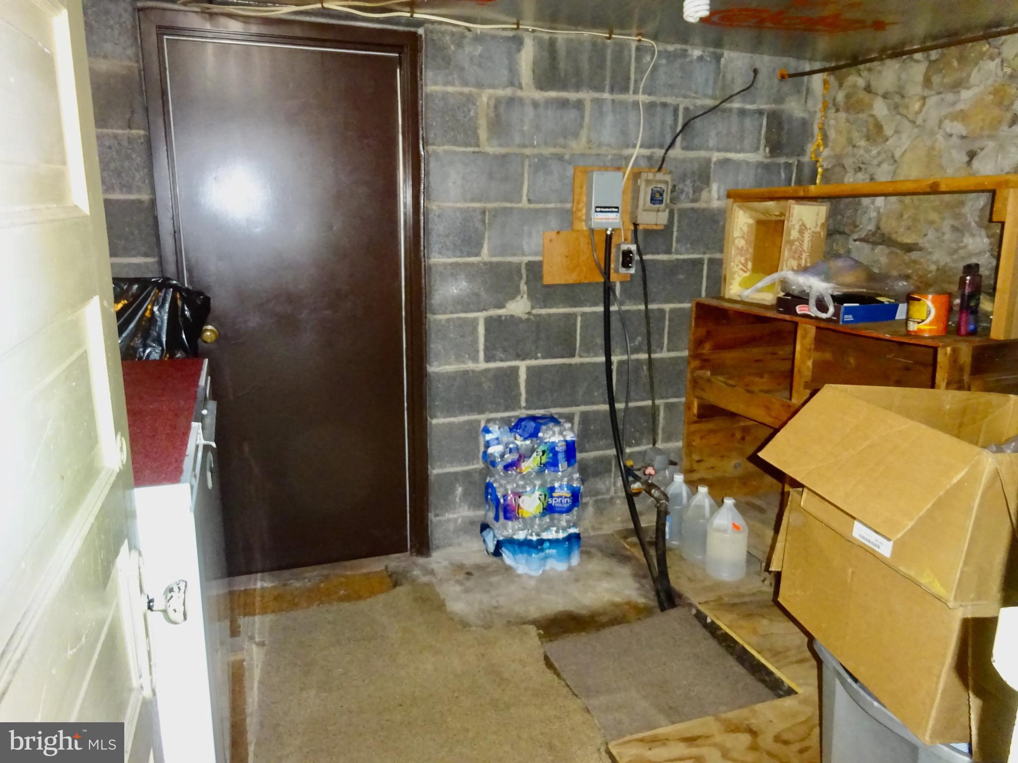 371 Wegman Road Reading, PA 19606 - Photo 52 of 113 Lower Level Mud Room