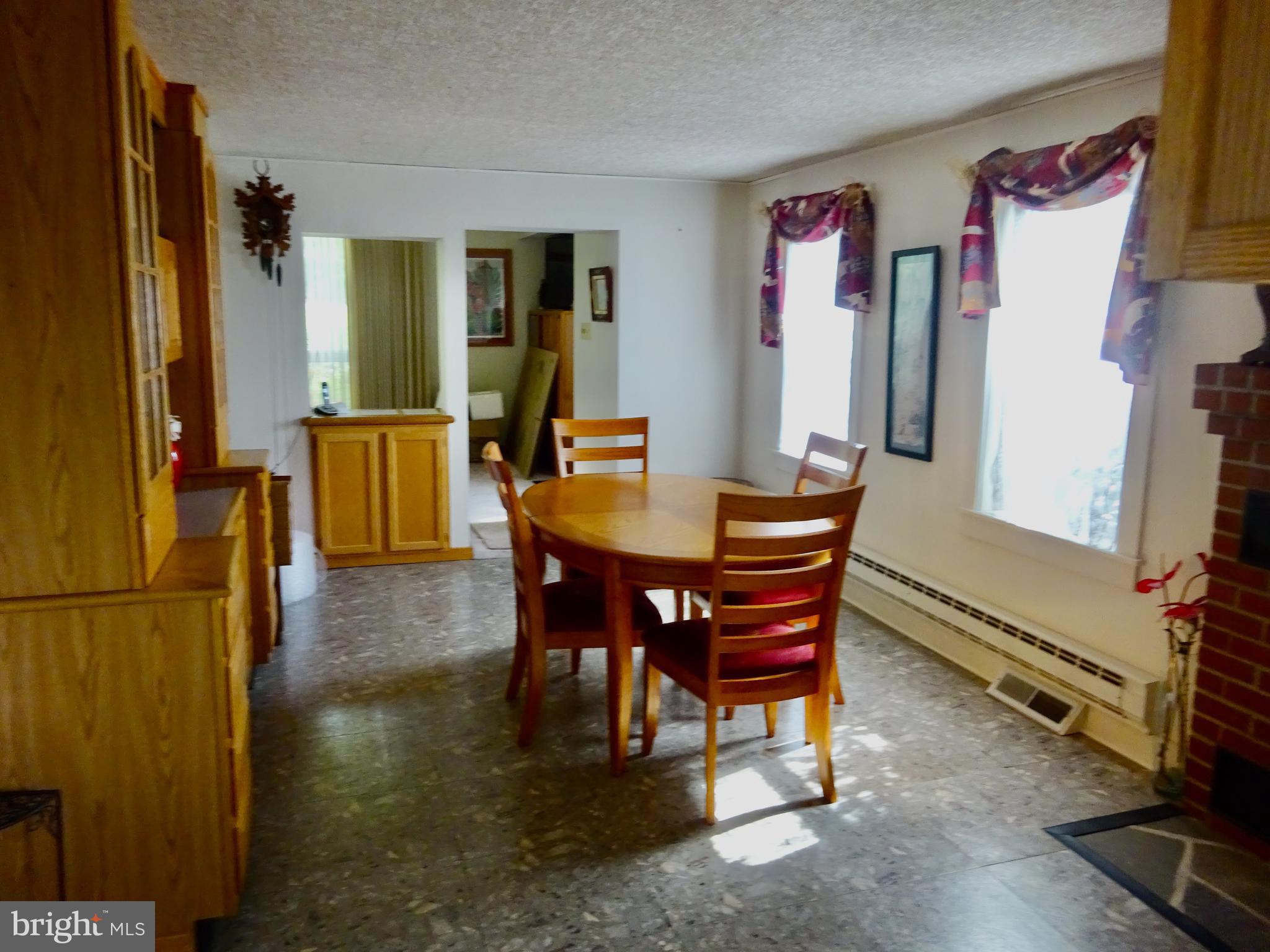 371 Wegman Road Reading, PA 19606 - Photo 10 of 113 Dining Room