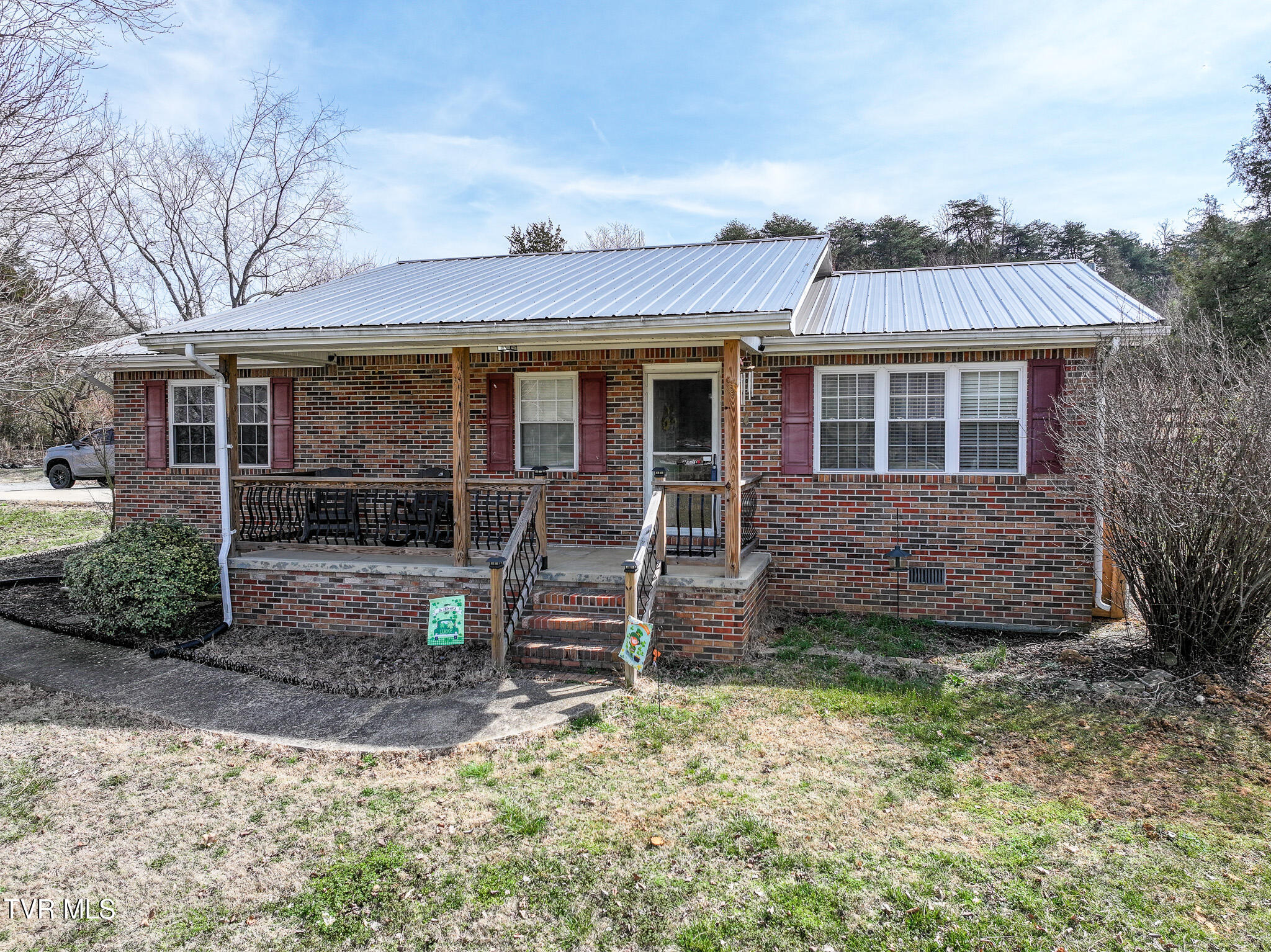 119 Mccartt Loop Chuckey, TN 37641 - Photo 1 of 49 1