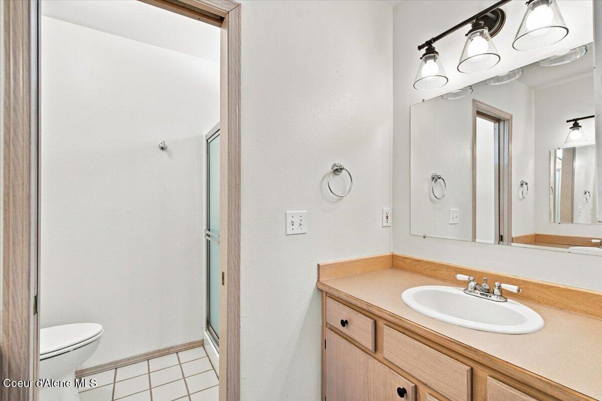 781 South Pleasant View Road Post Falls, ID 83854 - Photo 22 of 38 22-Primary Bathroom