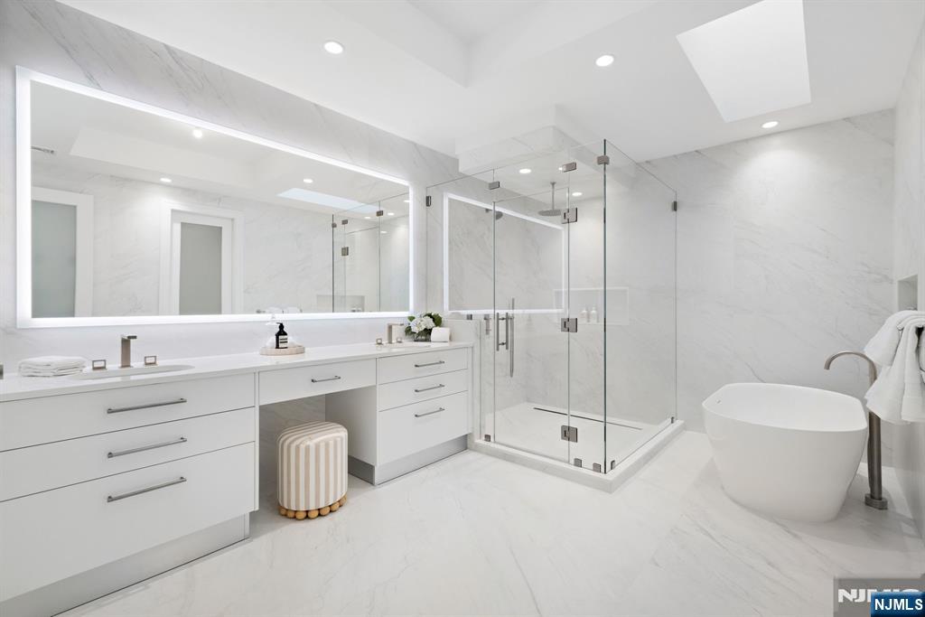 1 Stone Brg Court Demarest, NJ 07627 - Photo 21 of 44