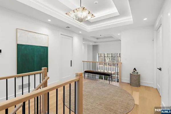 $3,095,000 | 1 Stone Brg Court, Demarest, NJ 07627