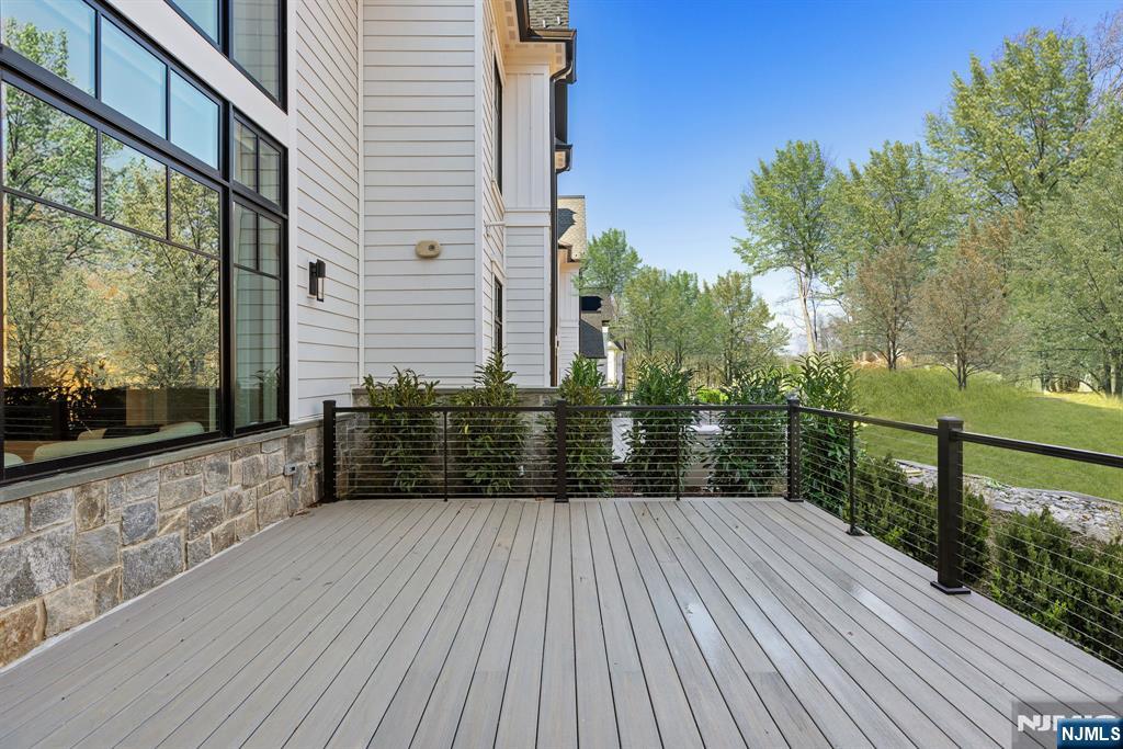1 Stone Brg Court Demarest, NJ 07627 - Photo 37 of 44