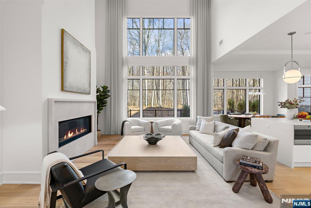 1 Stone Brg Court Demarest, NJ 07627 - Photo 4 of 44