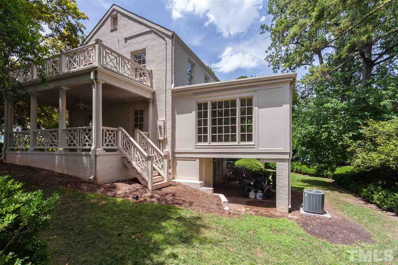 1408 Canterbury Road Raleigh, NC 27608 - Photo 4 of 24