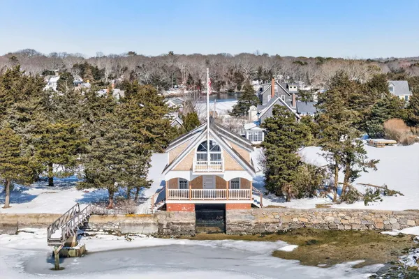 $2,495,000 | 102 Nashawena Street, Falmouth, MA 02540
