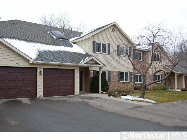 7265 Hunters Run Eden Prairie, MN 55346 - Photo 1 of 11 Gallery Image 1