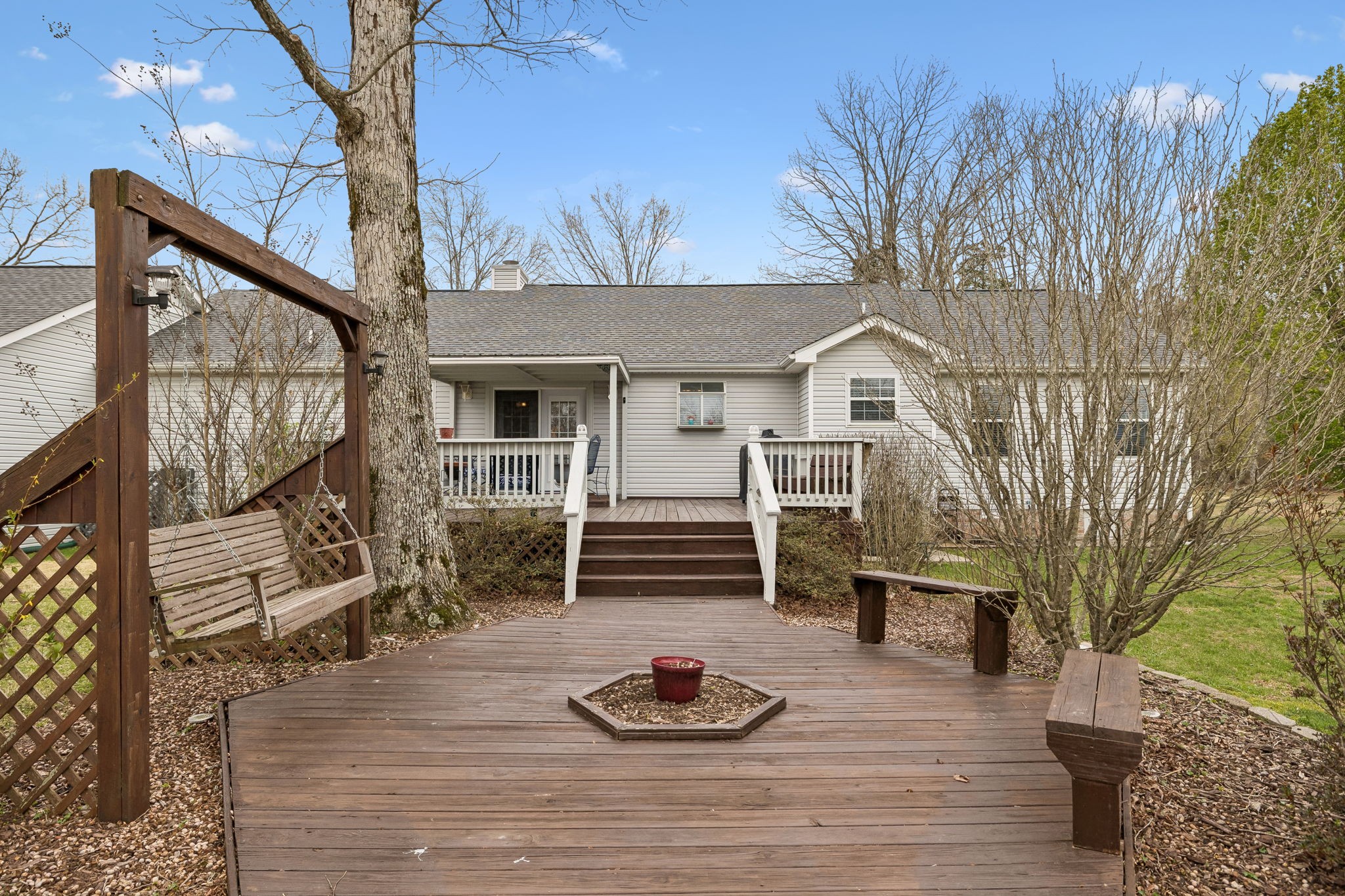 165 Pond Creek Road Summertown, TN 38483 - Photo 3 of 79 a front view of house with yard