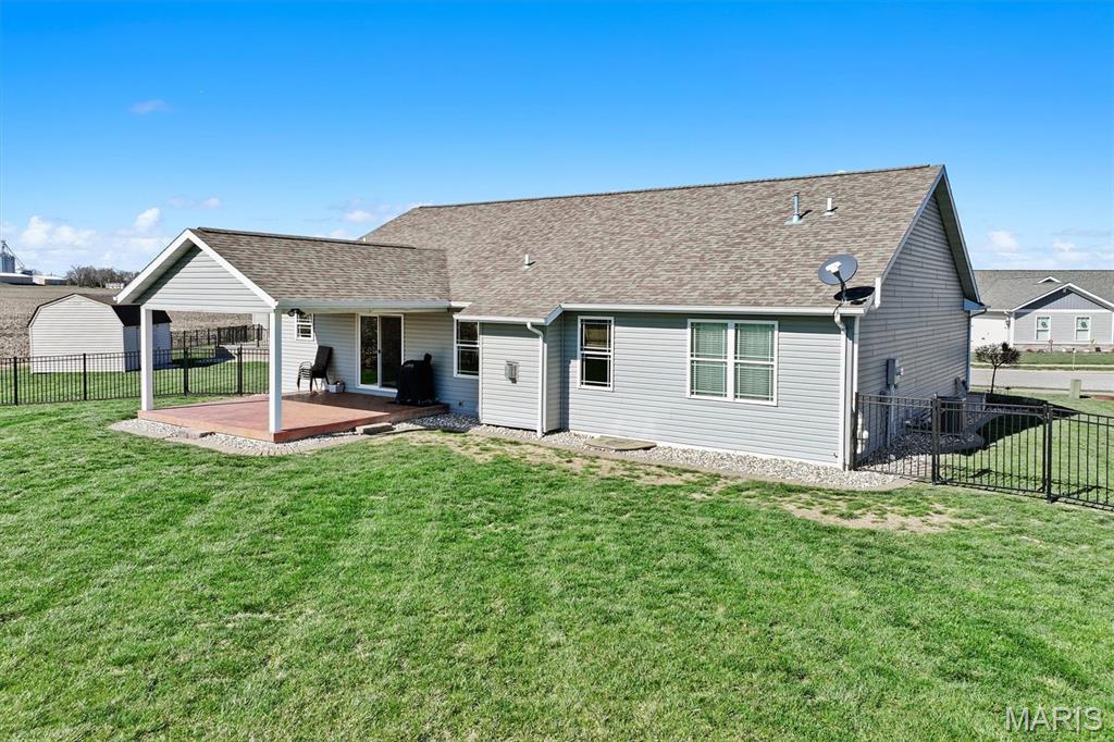 100 Bridgewater Lane Highland, IL 62249 - Photo 33 of 39