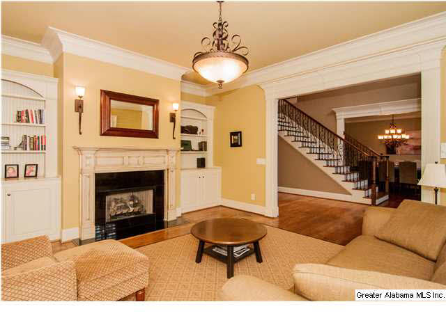 1925 Wellington Road Homewood, AL 35209 - Photo 4 of 32