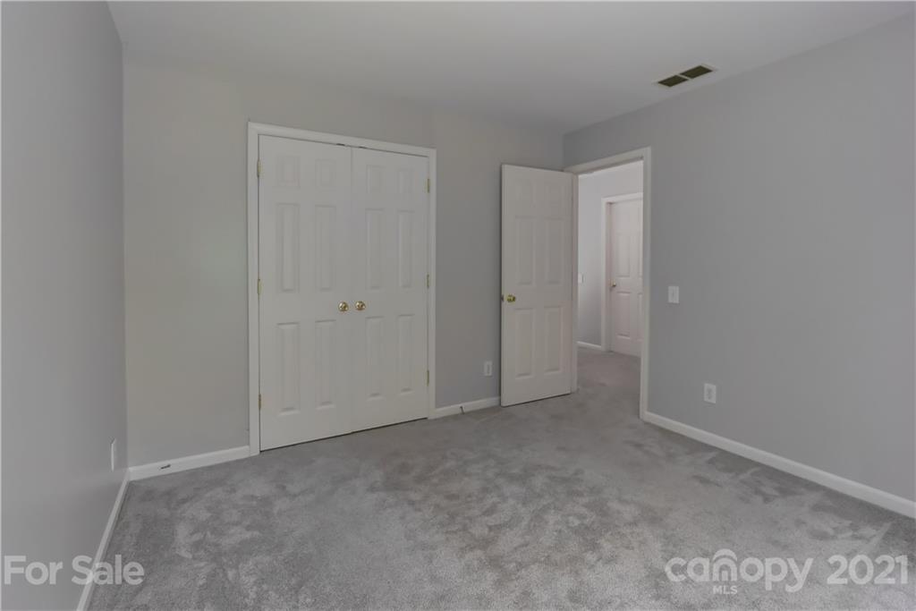 10208 Roundleaf Drive Charlotte, NC 28213 - Photo 18 of 26 a view of an empty room