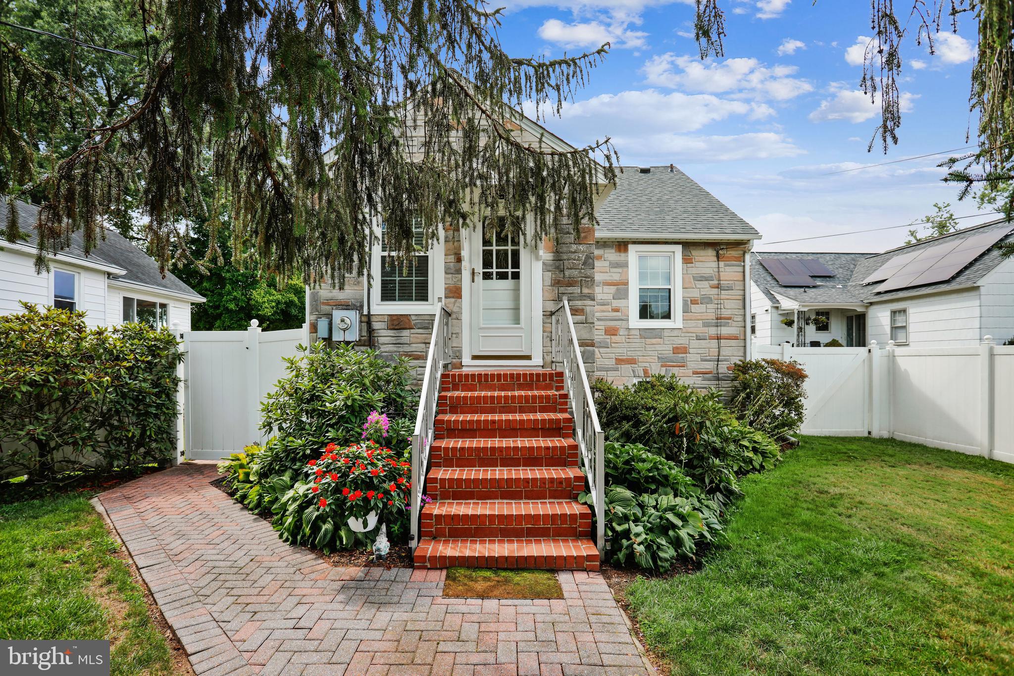610 Oakdean Road Middle River, MD 21220 - Photo 1 of 43 610 Oakdean Road