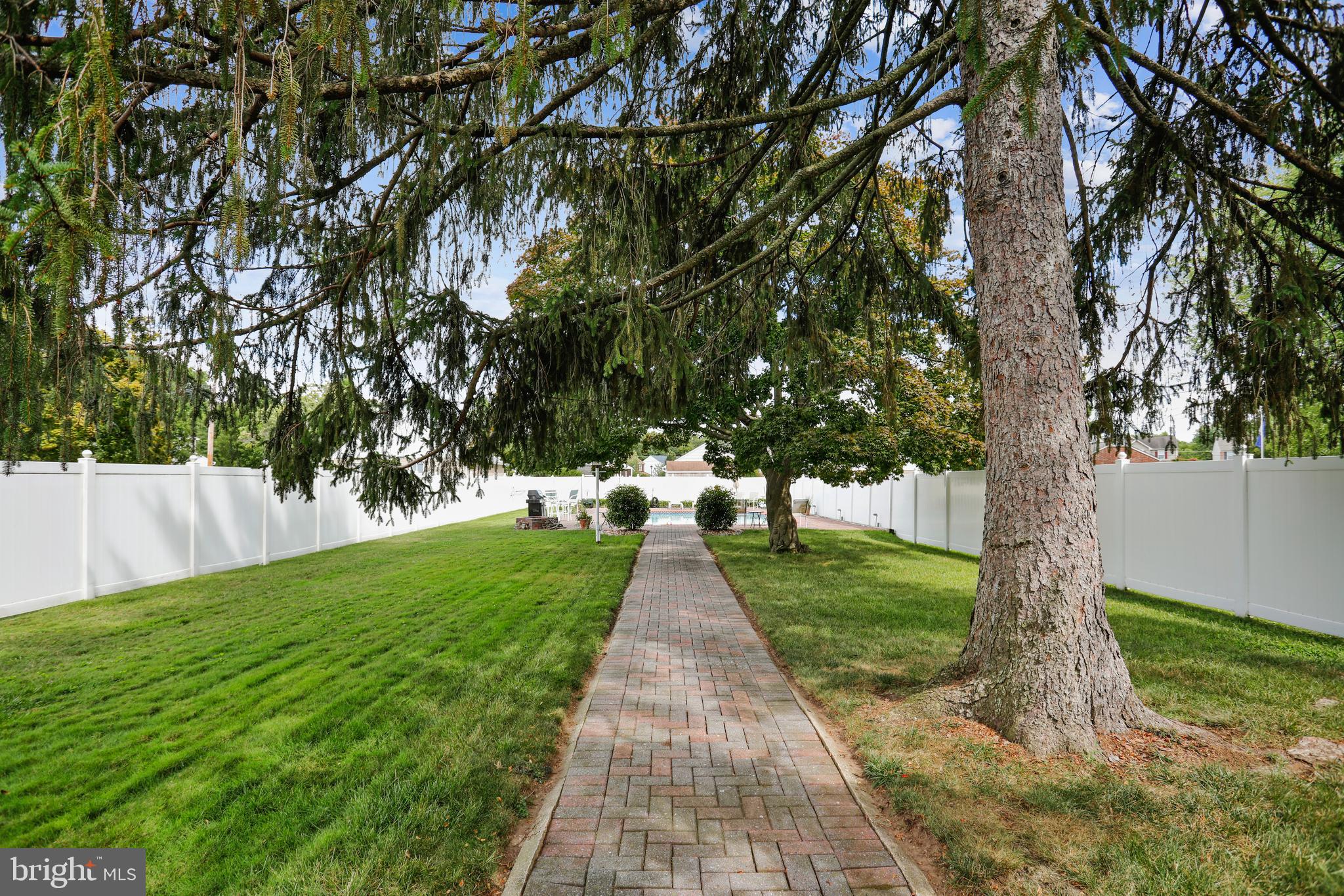 610 Oakdean Road Middle River, MD 21220 - Photo 11 of 43 Brick walkways