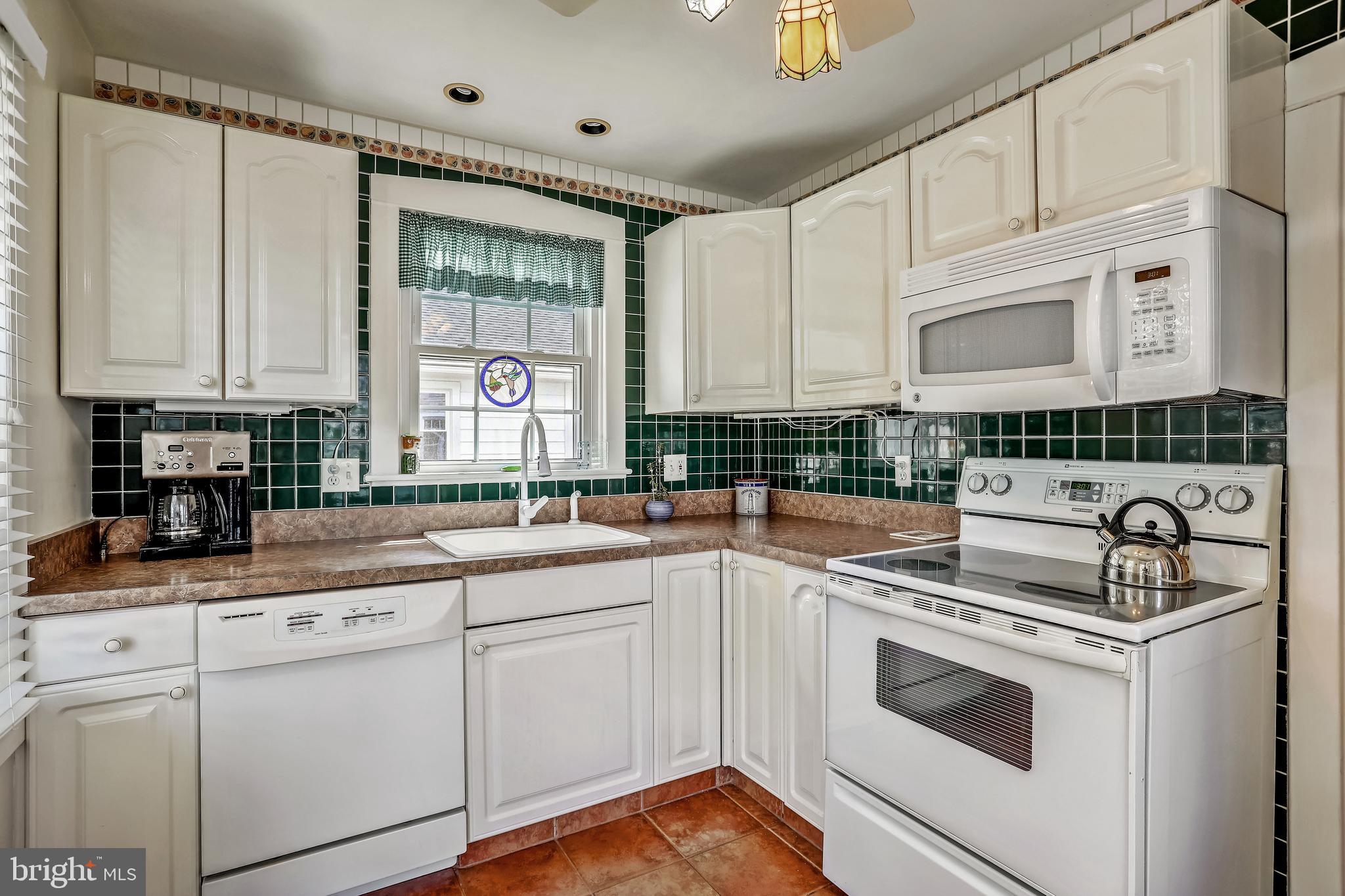610 Oakdean Road Middle River, MD 21220 - Photo 20 of 43 Kitchen