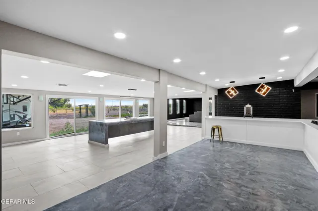 $950,000 | 810 Gato Road, El Paso, TX 79932