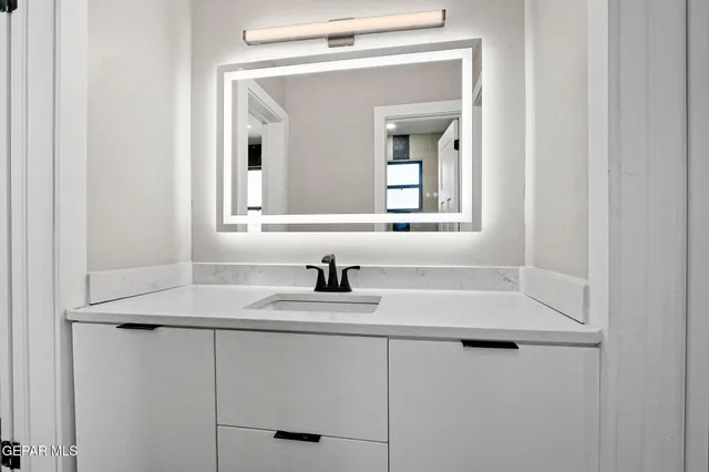 $950,000 | 810 Gato Road, El Paso, TX 79932