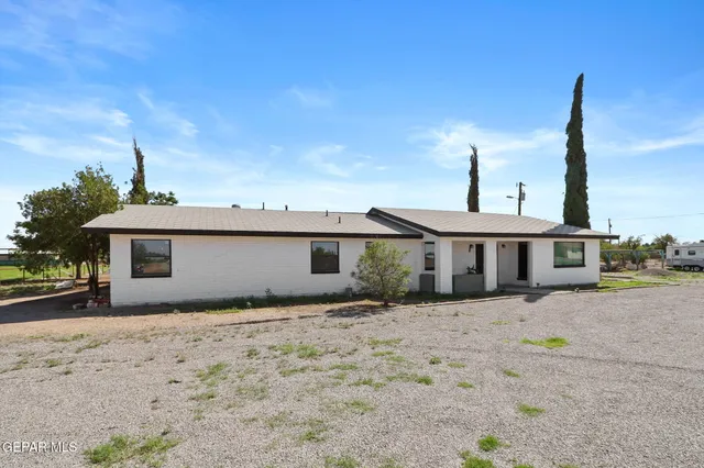 $950,000 | 810 Gato Road, El Paso, TX 79932