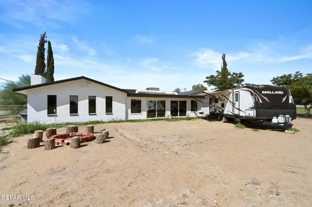 $950,000 | 810 Gato Road, El Paso, TX 79932