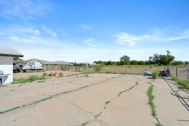 $950,000 | 810 Gato Road, El Paso, TX 79932
