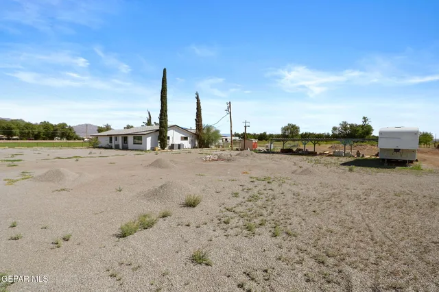 $950,000 | 810 Gato Road, El Paso, TX 79932