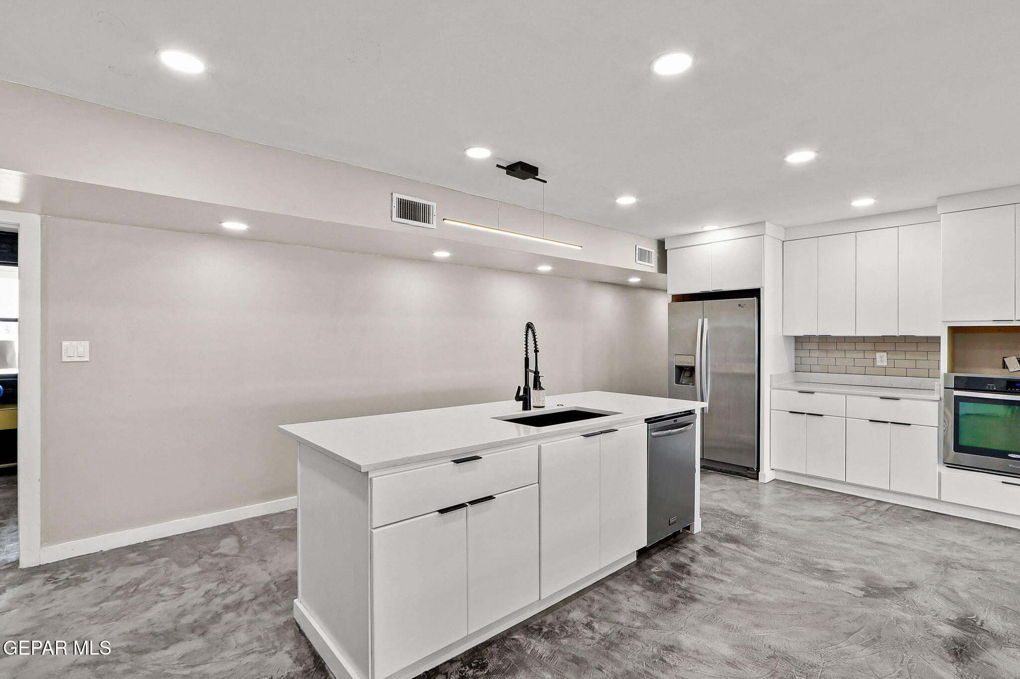 810 Gato Road El Paso, TX 79932 - Photo 8 of 73 60-web-or-mls-IMG_3477