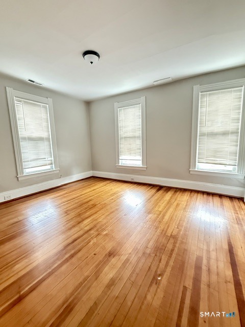 384 Gregory Street Bridgeport, CT 06604 - Photo 7 of 13