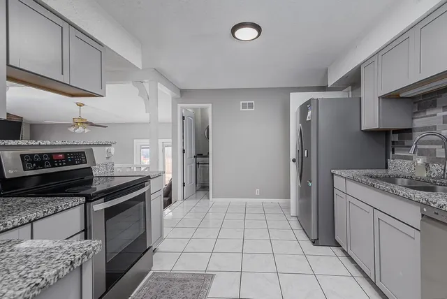 $679,950 | 14435 166th Street, Bonner Springs, KS 66012