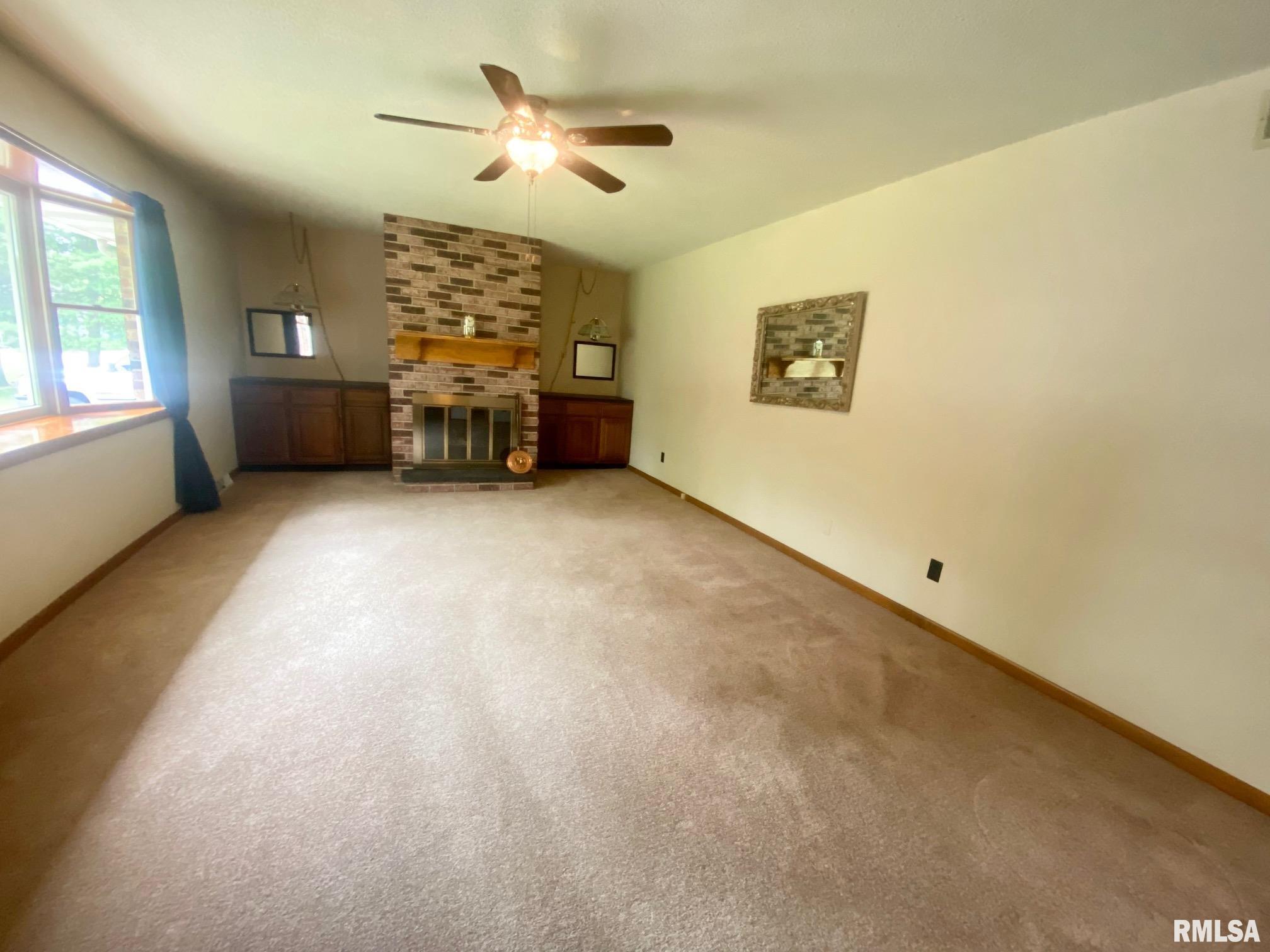 17111 River View Road Petersburg, IL 62675 - Photo 2 of 29 Gallery Image 2