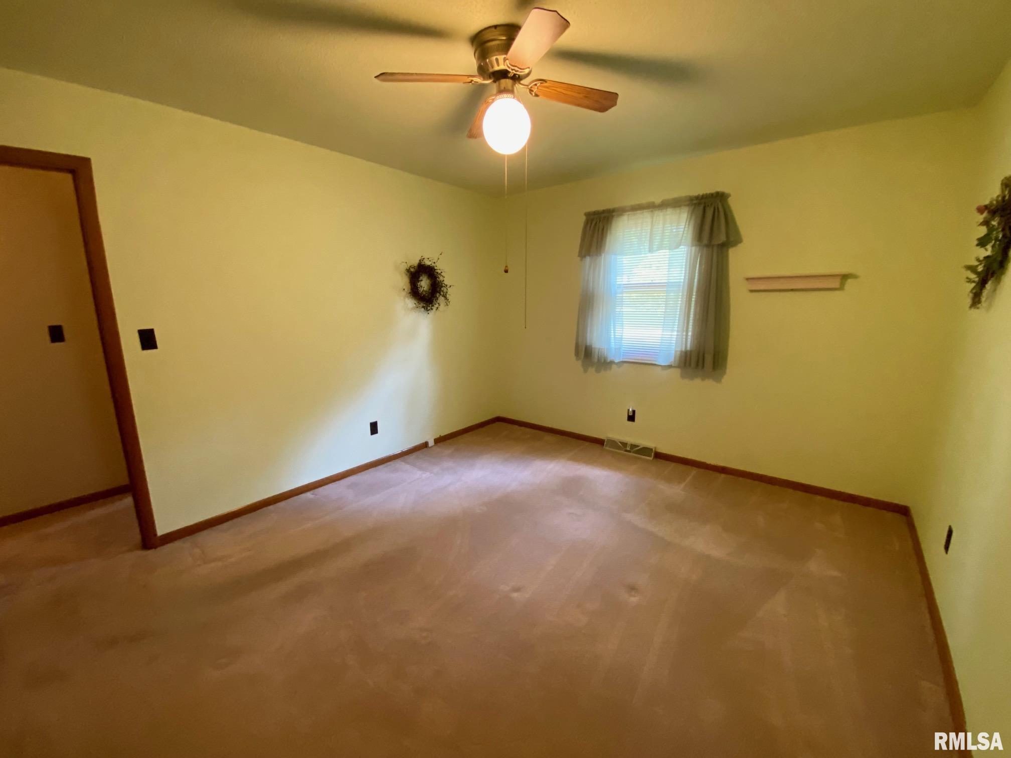 17111 River View Road Petersburg, IL 62675 - Photo 19 of 29 Gallery Image 19