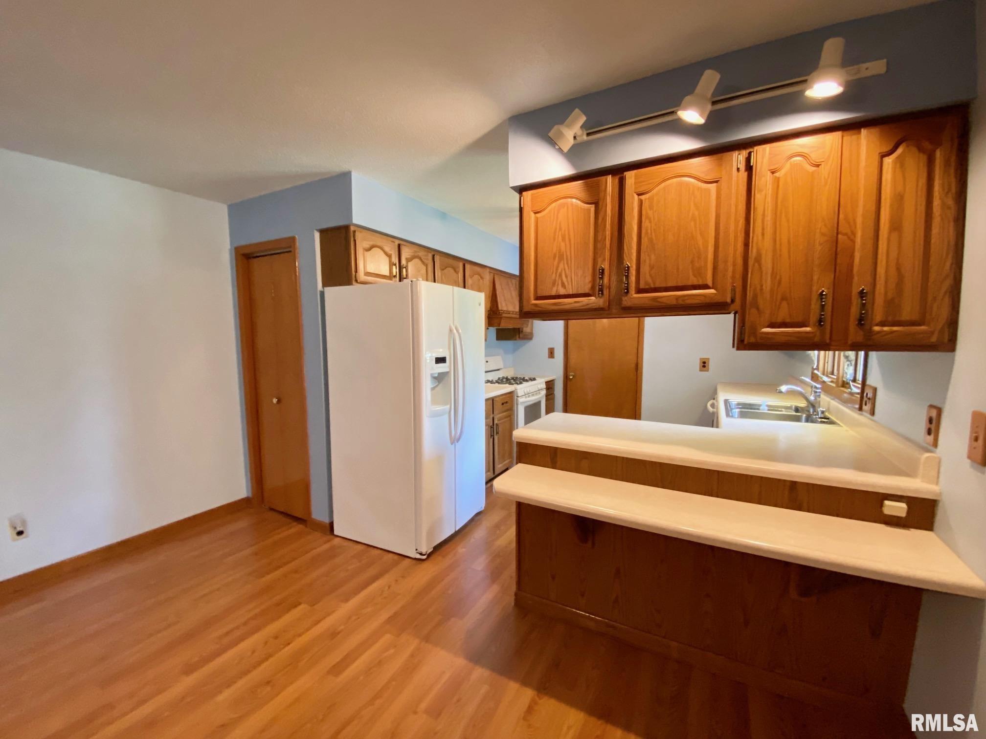 17111 River View Road Petersburg, IL 62675 - Photo 5 of 29 Gallery Image 5