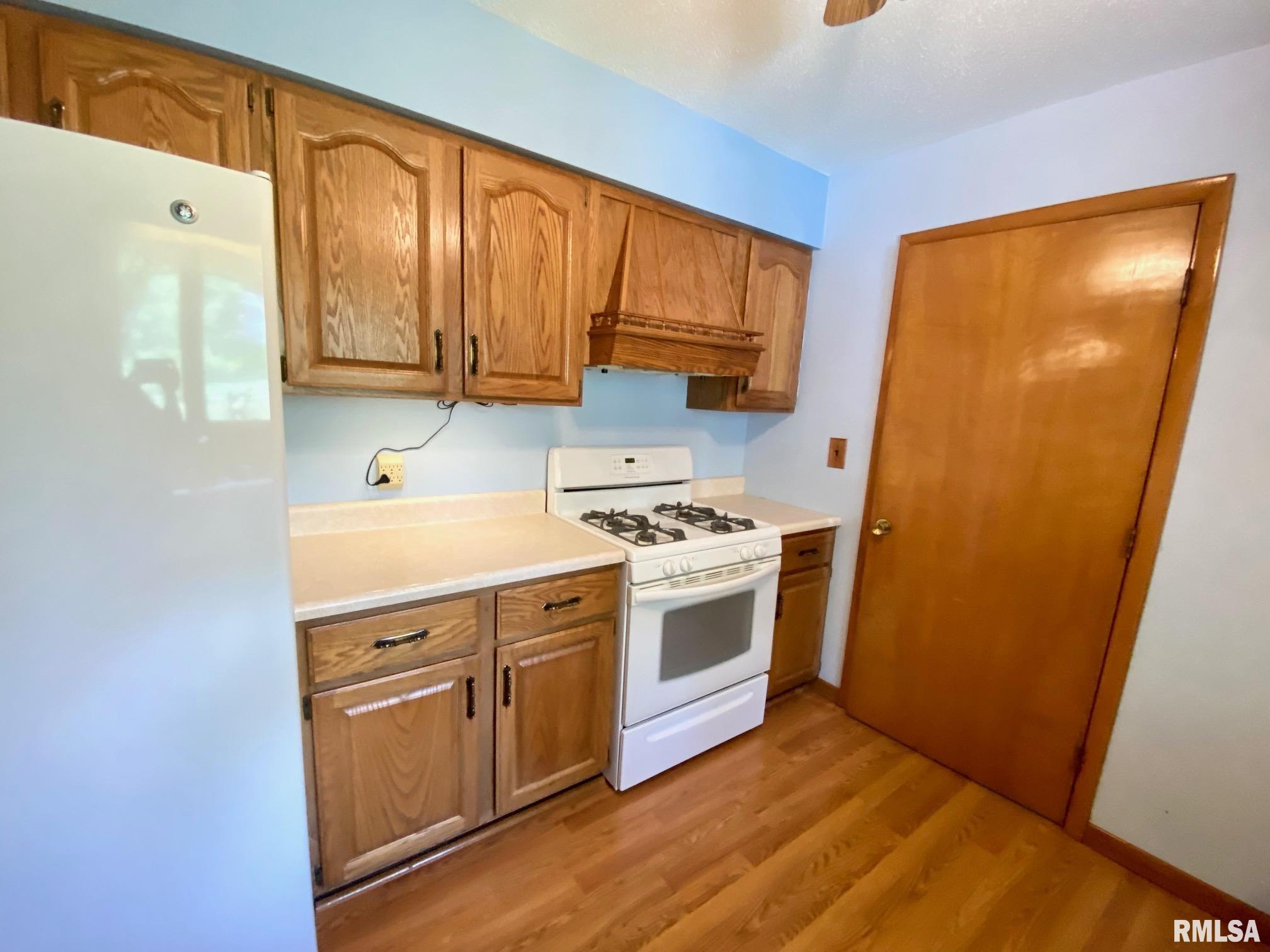 17111 River View Road Petersburg, IL 62675 - Photo 8 of 29 Gallery Image 8