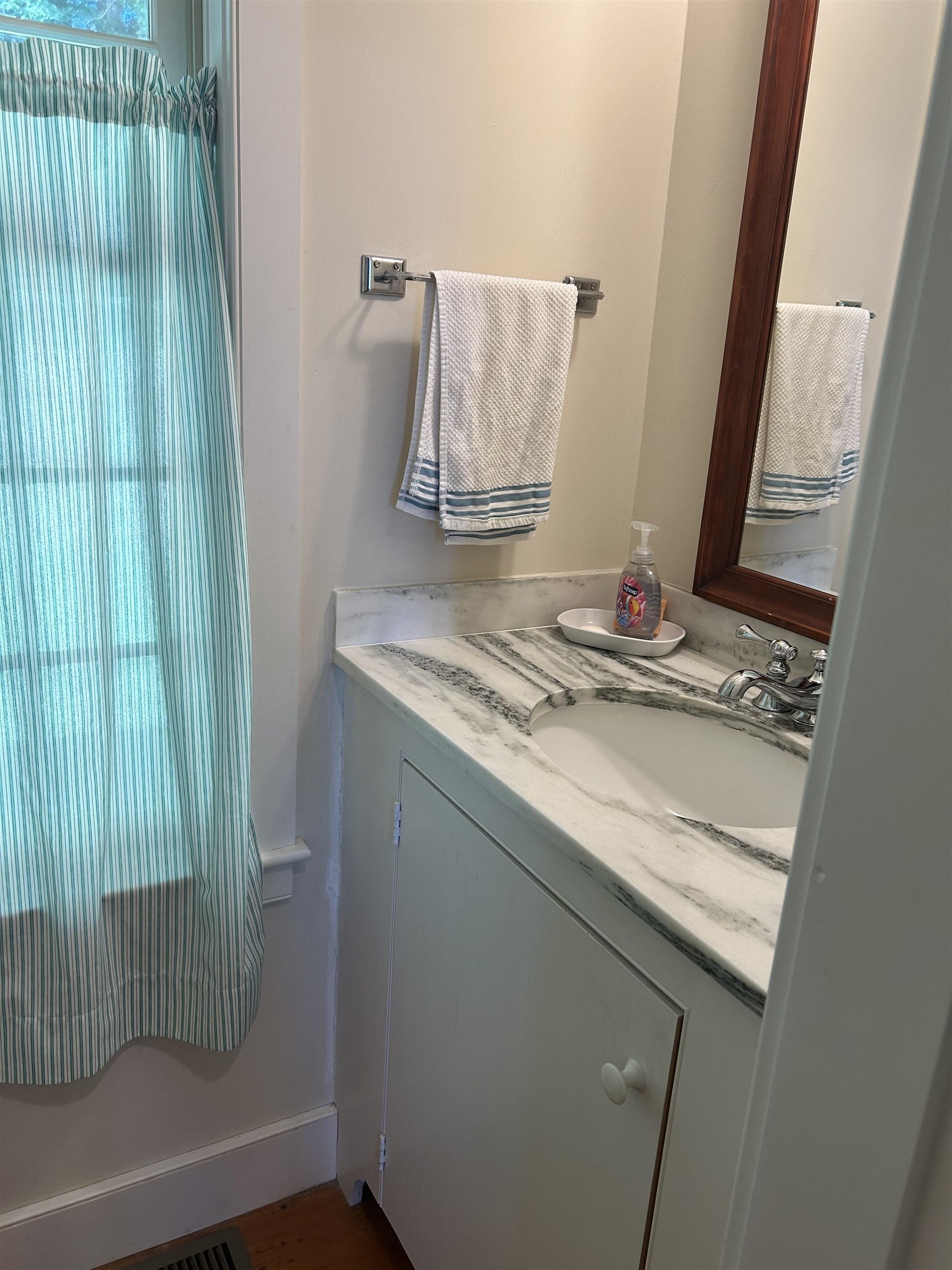 923 Landgrove Road Londonderry, VT 05148 - Photo 6 of 23