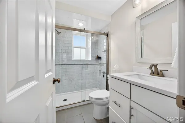 $230,000 | 7745 Kingsbury Boulevard, Unit 22, St. Louis, MO 63105