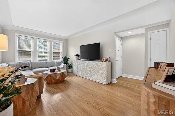 $230,000 | 7745 Kingsbury Boulevard, Unit 22, St. Louis, MO 63105