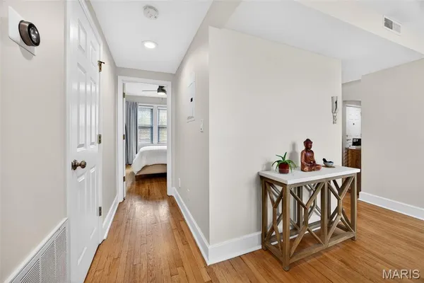 $230,000 | 7745 Kingsbury Boulevard, Unit 22, St. Louis, MO 63105