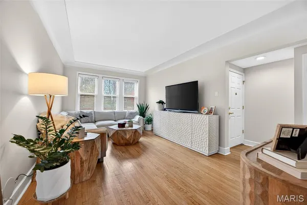 $230,000 | 7745 Kingsbury Boulevard, Unit 22, St. Louis, MO 63105