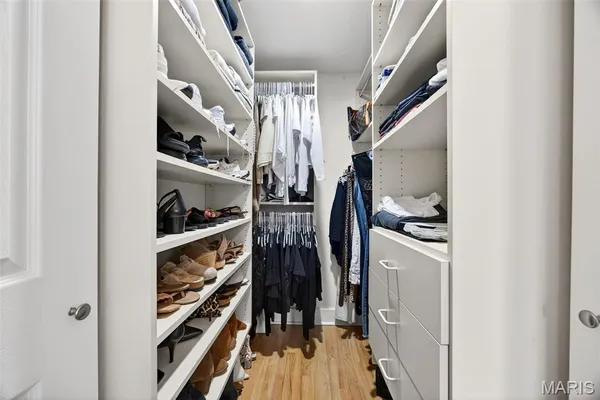 $230,000 | 7745 Kingsbury Boulevard, Unit 22, St. Louis, MO 63105