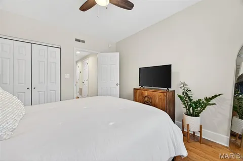 $230,000 | 7745 Kingsbury Boulevard, Unit 22, St. Louis, MO 63105