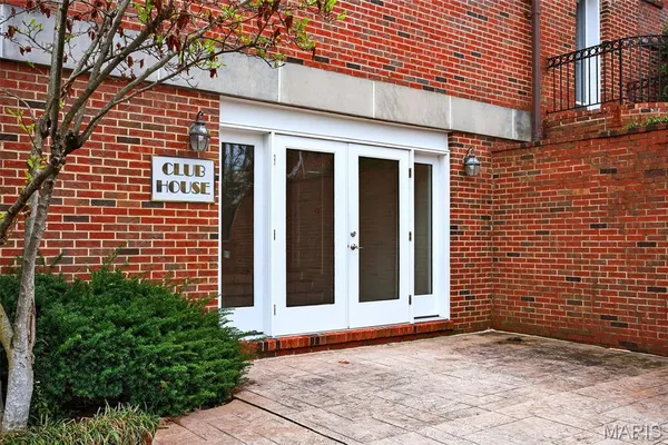$230,000 | 7745 Kingsbury Boulevard, Unit 22, St. Louis, MO 63105