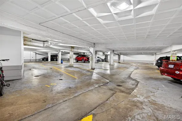 $230,000 | 7745 Kingsbury Boulevard, Unit 22, St. Louis, MO 63105