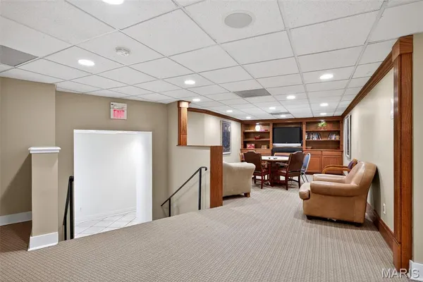 $230,000 | 7745 Kingsbury Boulevard, Unit 22, St. Louis, MO 63105