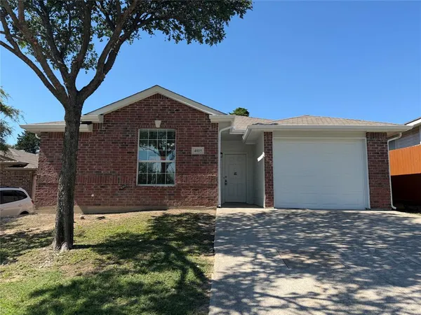 $1,995 | 4815 Mexico Court, Dallas, TX 75236