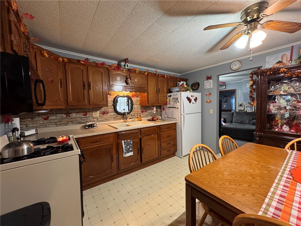 159 Washington Street Auburn, NY 13021 - Photo 19 of 46