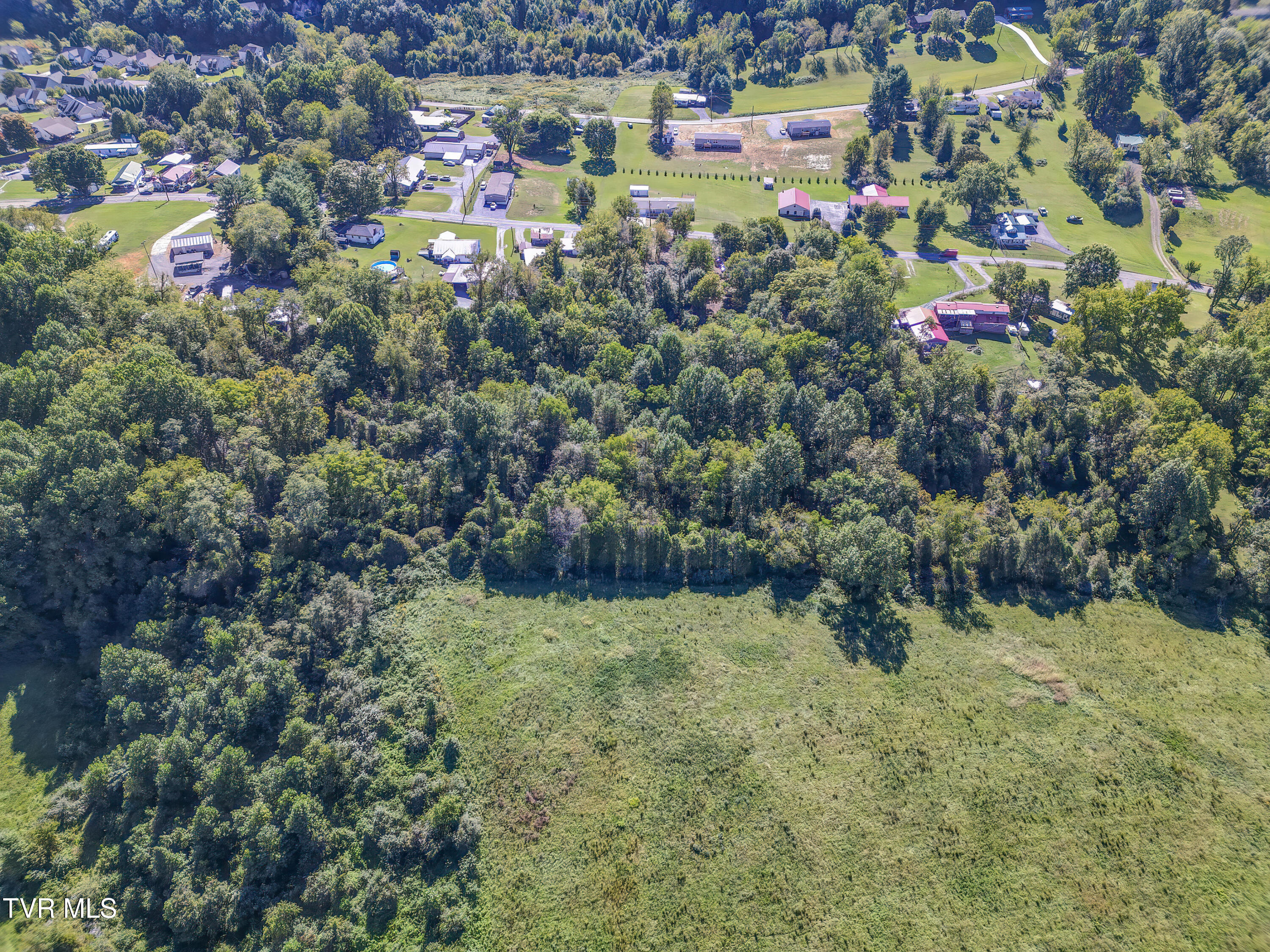 205 Valley Pike Road Bristol, TN 37620 - Photo 16 of 25 205 and 213 Valley Pike Rd (7)