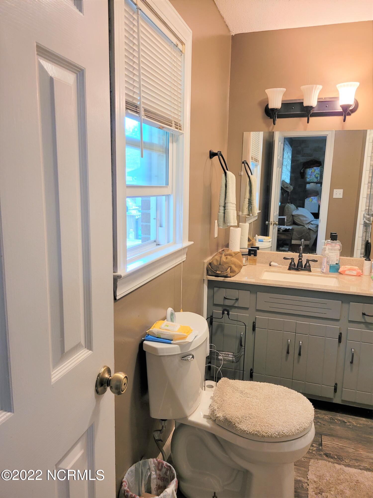 303 Little Rossie Road New Bern, NC 28560 - Photo 16 of 28 Master Bathroom