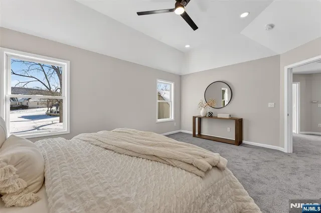 $624,900 | 5 Witherwood Drive, Hamburg, NJ 07419