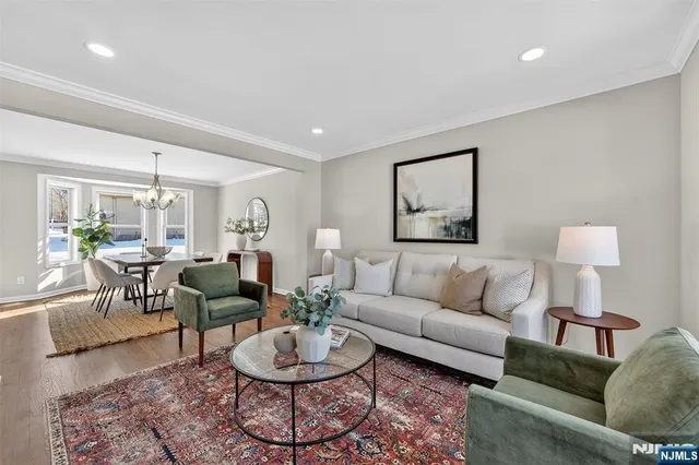 $624,900 | 5 Witherwood Drive, Hamburg, NJ 07419